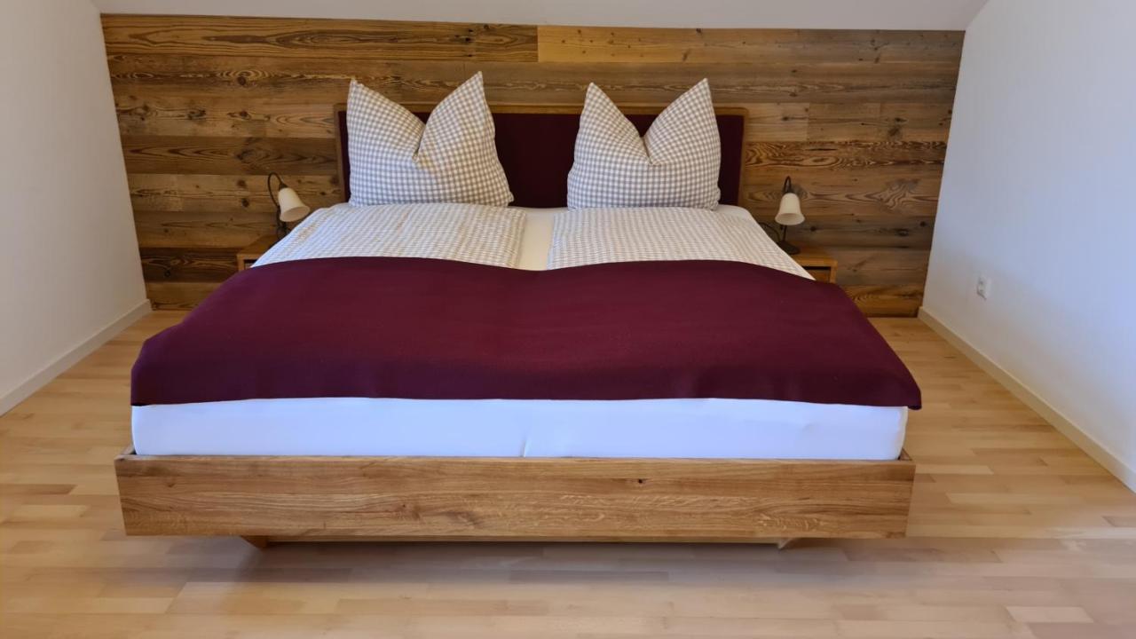 Bunter Hirsch Ferienwohnung Im Garmischer Zentrum ภายนอก รูปภาพ